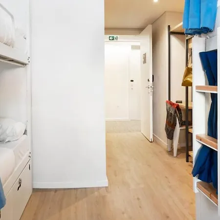 The House Baixa ホステル