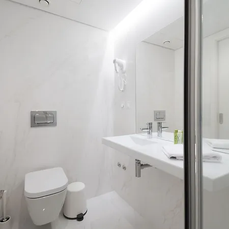 The House Baixa Hostel *