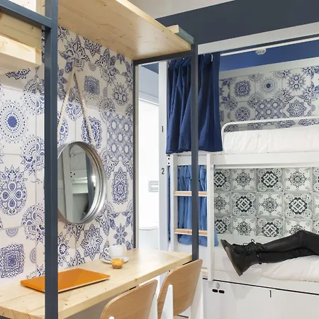 The House Baixa Hostel