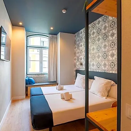 The House Baixa Hostel *