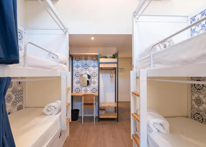 Albergue The House Baixa *