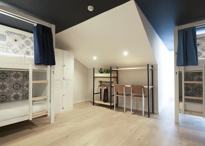 旅馆 The House Baixa