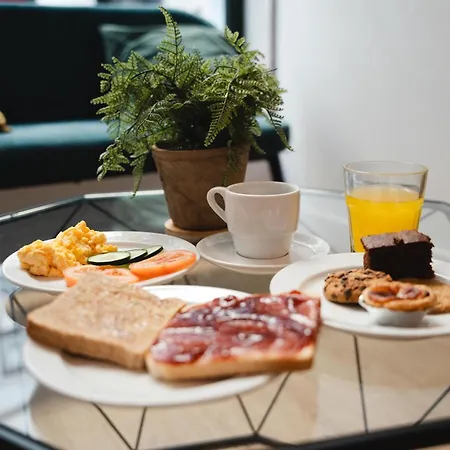 The House Baixa Hostel